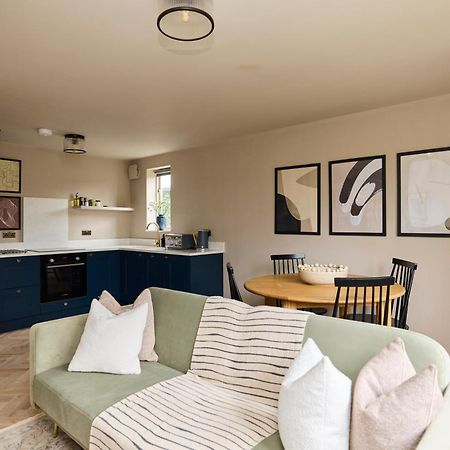 The Twickenham Wonder - Lovely 1Bdr Flat With Parking Экстерьер фото