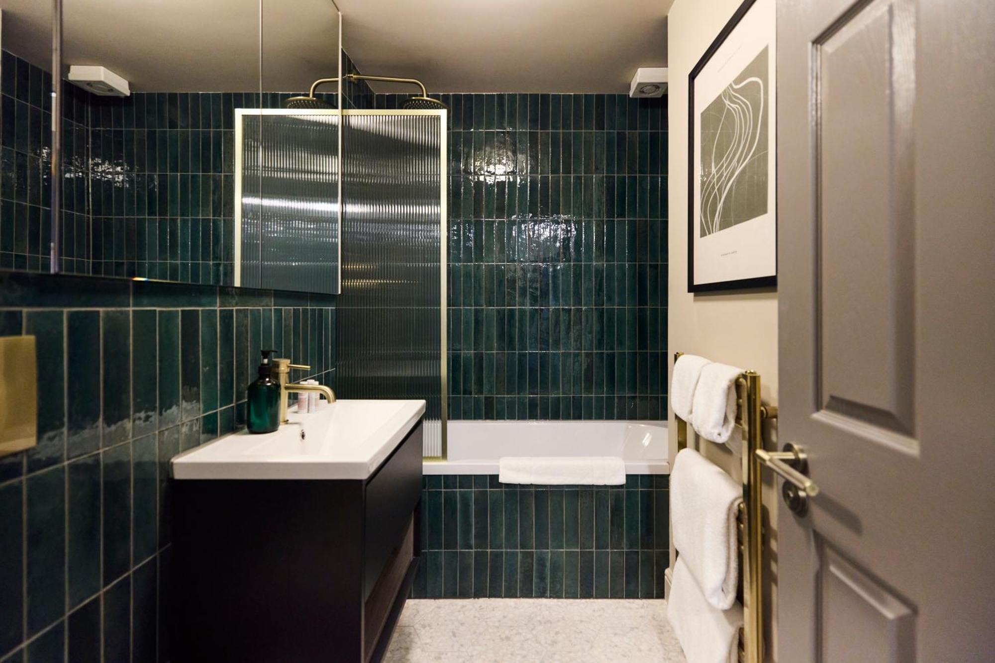 The Twickenham Wonder - Lovely 1Bdr Flat With Parking Экстерьер фото