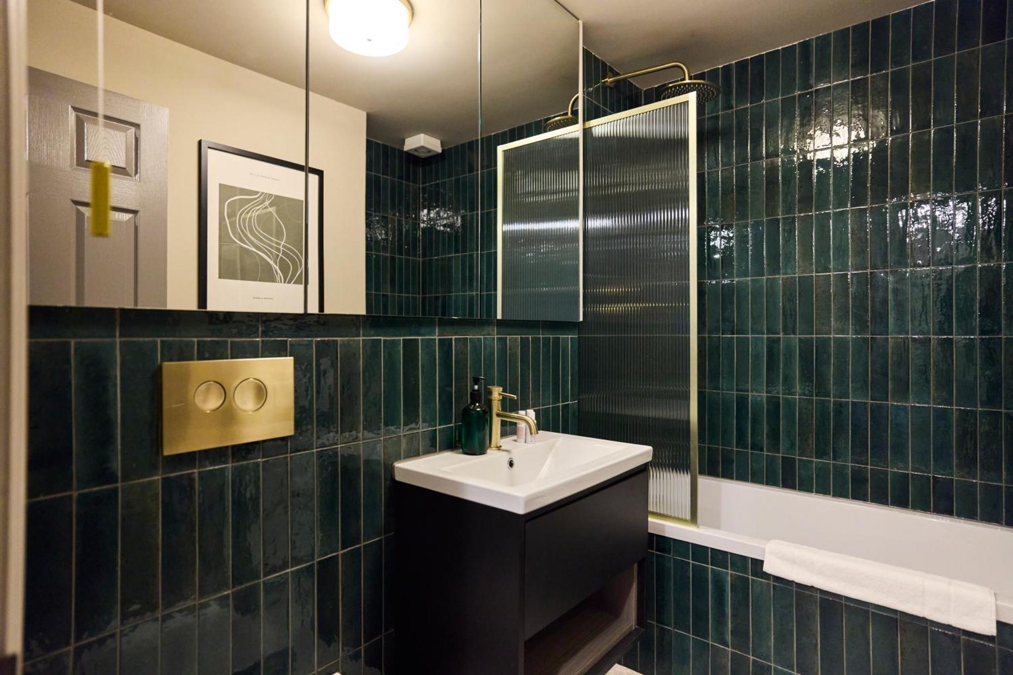 The Twickenham Wonder - Lovely 1Bdr Flat With Parking Экстерьер фото